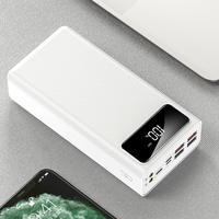 Batterie externe haute capacité 50000mAh avec 4 ports USB, batterie externe tendance avec une puissance de sortie de 10W