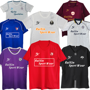 2025 Futbol Forması Özel İsim ve Numara Logolu Retro Tasarım Futbol Forması Çok Satan Madrid Şehri İspanya - Product Image 1