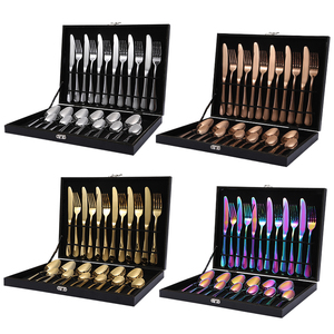 Jieyang Rongcheng Shengde ensemble de <span class=keywords><strong>couverts</strong></span> en métal en acier inoxydable ensemble de <span class=keywords><strong>couverts</strong></span> de luxe en argent 24 pièces avec boîte à <span class=keywords><strong>couverts</strong></span> - Product Image 6