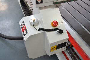 Nouvelle Conception Machine CNC 1325 pour le travail du bois 3D, la fabrication de portes en MDF et la gravure par routeur - Product Image 3