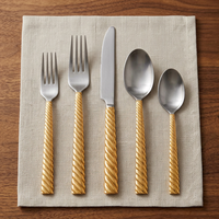 Ensemble de couverts modernes en acier inoxydable plaqué argent avec poignée dorée, ensemble de couverts en métal pour un usage quotidien