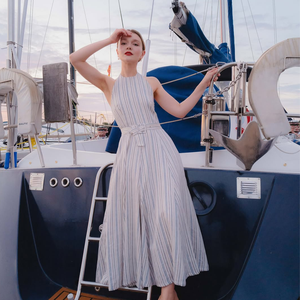 yacht party dresses We attended a rock this past weekend and let me tell you it was epic! Yacht rock parties are officially having a moment, and I LOVE this theme this statement piece is created for beach weddings 6 Luxurious Yacht Party Outfits