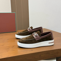 Mocassins en daim pour hommes de style designer de haute qualité, chaussures décontractées à plateforme, boucle en métal, cuir souple, patchwork, semelle en caoutchouc