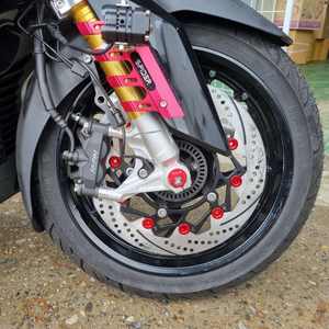 <span class=keywords><strong>จาน</strong></span>เบรกหน้าแบบลอย<span class=keywords><strong>ส</strong></span>ำหรับรถมอเตอร์ไซค์ยามาฮ่า <span class=keywords><strong>Xmax</strong></span> 300 <span class=keywords><strong>Xmax</strong></span> 250 ผลิตจากอะลูมิเนียมอัลลอยด์ CNC พร้อมคาลิปเปอร์เบรก ขนาด 300 มม. - Product Image 3