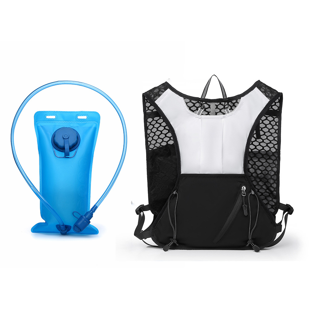 Blanc avec sac à eau noir