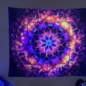 Tapisserie murale <span class=keywords><strong>psychédélique</strong></span> écologique réactive aux <span class=keywords><strong>UV</strong></span>, style hippie bohème gypsy, motif champignon, luminescente sous lumière noire - Product Image 4