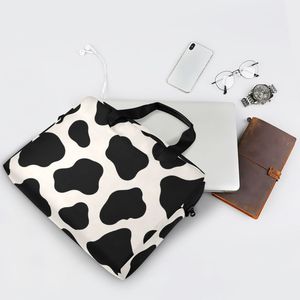 Bolsa para Portátil con Estampado de Vaca Personalizada, Bolsa de Transporte para Computadora para Mujer, 15.6 Pulgadas, Impermeable, Bolsa de Negocios - Product Image 5
