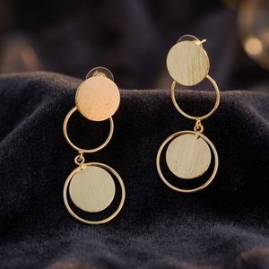Pendientes Colgantes Geométricos Vintage de Latón Chapado en Oro Hechos a Mano para Mujer - Ideales para Fiestas y Bodas - Product Image 2