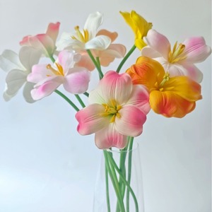 Tulipán Artificial de Goma PU Suave de 44 cm de Alto, Simulación Realista para Decoración de Bodas - Product Image 3