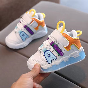 Nouvelles Chaussures de Sport Décontractées à Semelle Souple en Caoutchouc pour Grands Enfants Style Printemps-Automne, Unisexe, Fabriquées en Chine - Product Image 1