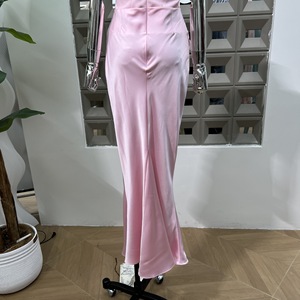 Abito da festa lungo due pezzi a sirena con top a tubino, scollo senza spalline, vita alta e spacco, in raso vintage primaverile, per donne ricche - Product Image 4