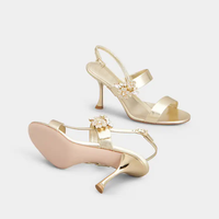 Sandales de luxe dorées à talons hauts pour femme, idéales pour les soirées estivales, avec strass étincelants, bout ouvert et boucle, parfaites pour les mariages.