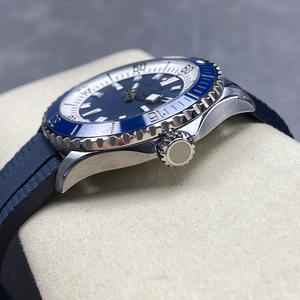 Montre de plongée sportive rétro de 42 mm avec remontage automatique et conception étanche à 300 mètres, design audacieux avec cadran en céramique luminescent - Product Image 3