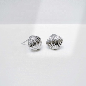 Boucles d'oreilles unisexes en argent sterling 925 plaqué or, style hip hop, forme irrégulière, minimalistes, géométriques, mode western. - Product Image 2