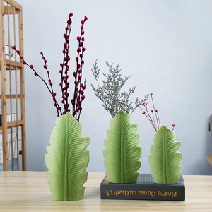 แจกันเซรามิกสีขาวสไตล์นอร์ดิก รูปใบกล้วย สำหรับตกแต่งบ้าน ห้องนั่งเล่น ชุดแจกันดอกไม้ทันสมัย 3 ใบ สีขาว สำหรับดอกพลัมฤดูใบไม้ผลิ - Product Image 3