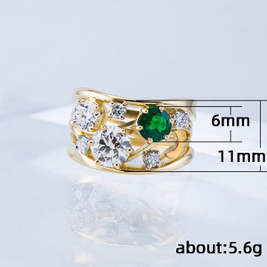 Anello F346 da Donna in Oro Massiccio 18K con Smeraldo e Diamanti Taglio Brillante, Gioiello Raffinato per Fidanzamento - Product Image 4