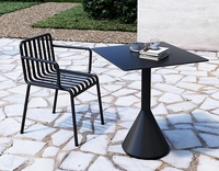 Tables et chaises en fer modernes minimalistes pour l'extérieur pour les cafés Boutiques de thé au lait Chaises Villas Cours Forgées