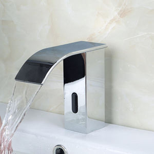 <span class=keywords><strong>Grifo</strong></span> Moderno <span class=keywords><strong>de</strong></span> Acero Inoxidable y Latón <span class=keywords><strong>con</strong></span> <span class=keywords><strong>Sensor</strong></span> Táctil, Válvula <span class=keywords><strong>de</strong></span> Cerámica, Montaje en Cubierta <span class=keywords><strong>de</strong></span> un Solo Orificio - Product Image 1