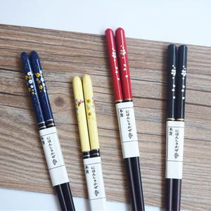 Gato de la suerte japonés, estilo encantador, Gato de La Fortuna, revestimiento de laca de madera, palillos con estampado de <span class=keywords><strong>Sakura</strong></span>, juego de regalo de palillos japoneses - Product Image 4