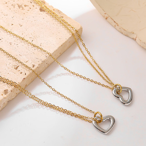 สร้อยคอจี้รูปหัวใจสองสี ทอง-เงิน สแตนเลส สไตล์มินิมอล - Product Image 3