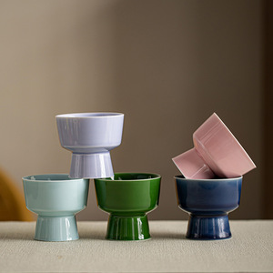 Assiette à pâtisserie en céramique chinoise à pieds hauts, bol à dessert, plat à fruits en porcelaine, style rétro de luxe pour les fêtes - Product Image 1
