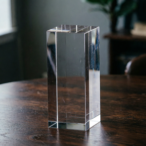 Cubo di Cristallo K9 Personalizzabile con Incisione Laser 3D, Blocco di Vetro Luminoso Economico Pronto per la Spedizione - Product Image 1