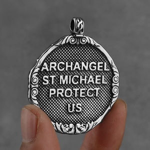 Pendentif vintage en acier inoxydable, archange, religieux, homme, ange gardien chrétien, saint Michel, protège-nous, croix, collier - Product Image 4
