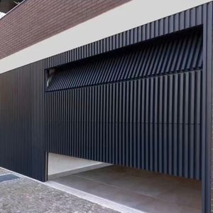Grille <span class=keywords><strong>de</strong></span> sécurité moderne automatique électrique en aluminium galvanisé en <span class=keywords><strong>acier</strong></span> sectionnel pour <span class=keywords><strong>porte</strong></span> <span class=keywords><strong>de</strong></span> <span class=keywords><strong>garage</strong></span> couleur bois Portail commercial vertical - Product Image 4