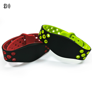 HF Mifare ntag NFC RFID สายรัดข้อมือซิลิโคนโลโก้กำหนดสีเอง <span class=keywords><strong>QR</strong></span> <span class=keywords><strong>Code</strong></span> สำหรับยิมและสายรัดข้อมือสำหรับเล่นกีฬา - Product Image 6