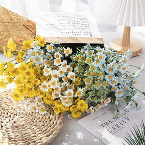 ดอกไม้ประดิษฐ์ดอกเดซี่ปลอม,ดอกไม้ผ้าไหมเดี่ยวพุ่มไม้พลาสติกสำหรับในบ้านภายนอกครัว Decore - Product Image 5