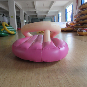 Pantoufles gonflables en PVC personnalisées Waterhan Factory, colorées et à thème dessin animé, pour les jeux aquatiques en extérieur dans les hôtels et complexes hôteliers - Product Image 2
