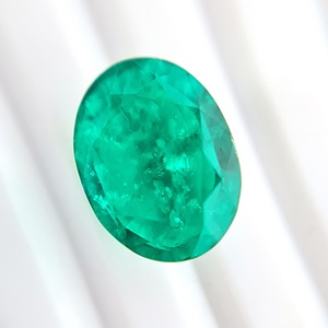 มรกตที่ปลูกในห้องทดลองแบบพรีเมี่ยมทรงรีตัดจากโคลัมเบียขนาด5x7ถึง15x20มม. สำหรับใช้กับกำไลสร้อยคอและต่างหู - Product Image 6