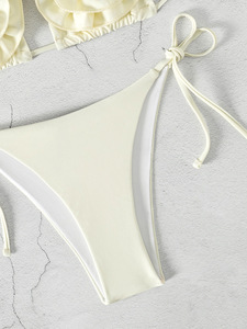 Bikini blanco de Fantasía Floral de JSN con detalles embellecidos colección de trajes de baño para mujer - Product Image 6