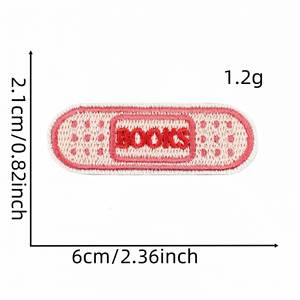 Patch thermocollant brodé motif chat, livre et cœur pour la décoration de vêtements et de sacs à dos - Product Image 5