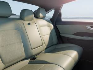 Nouvelle <span class=keywords><strong>voiture</strong></span> compacte électrique Roewe D6 2025, version premium 450 km, berline 4 portes, 5 places pour les trajets quotidiens - Product Image 5