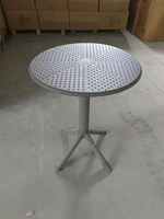 Table de salle à manger d'hôtel en plastique, petite taille, légère, durable, imperméable, ronde, pour usage extérieur et intérieur, vente en gros d'usine