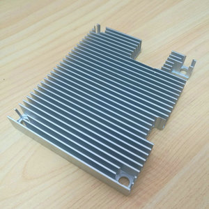 Armoire d'équipement en alliage d'aluminium, surface brossée, usinée CNC pour boîtiers électroniques - Product Image 3