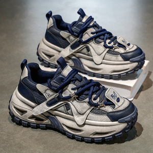 รองเท้าผ้าใบผู้ชายเพิ่มความสูง สไตล์ลำลองสุดหรู ดีไซน์พื้นหนา ทรง Dad Shoes แฟชั่นฤดูใบไม้ร่วง สไตล์นักศึกษา ส้นเตี้ย ของแท้ - Product Image 1