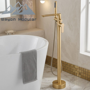 Robinet de <span class=keywords><strong>baignoire</strong></span> sur pied en laiton brossé doré de luxe avec douchette à main fine - Product Image 1