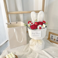 Nouvelle peluche en tricot avec oreilles de lapin et fleurs, cadeau de saison des diplômes, cadeau de la Saint-Valentin