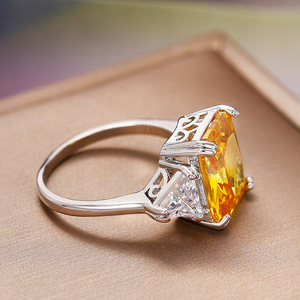 Anello Quadrato Stile Caramella per Donne, Design Colorato, Accessorio da Dito per Uso Quotidiano - Product Image 6