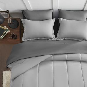 White Polyester Fluffy Fiber Summer Warm <b>Comforter</b> Quilted for Home Bed - Product Image 3