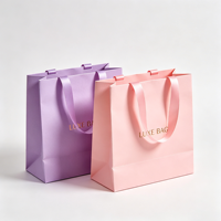 Sac en carton blanc de luxe personnalisé, petit format, avec ruban, pour chaussettes
