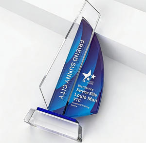 Trophée Créatif en Cristal Sablé Personnalisable pour Réunions Annuelles et Commémoration des Employés Exceptionnels - Product Image 2