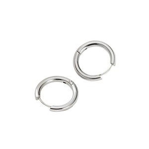 Les boucles d'oreilles circulaires de luxe léger et haut de gamme sont super polyvalentes pour les femmes. Les boucles d'oreilles en métal lisse sont un design de niche. - Product Image 5