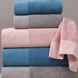 Toalla de baño de microfibra de secado rápido Lisa tejida con estampado reactivo de logotipo de diseño personalizado al por mayor de fábrica - Product Image 3