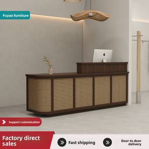 Comptoir de réception en bois courbé rétro personnalisé pour magasin de vêtements, salon de beauté, magasin commercial et boutique - Product Image 4