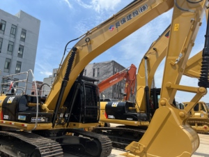 Excavatrice d'occasion CAT 320D2L à prix avantageux, moteur CAT C7.1 d'origine, système hydraulique stable, poids léger, 20 tonnes. - Product Image 2