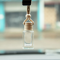 Nouveau 10ml Carré Rectangle Verre En Bois Cap Suspendu Voiture Parfum Parfum Bouteille Désodorisant Parfum Voiture Diffuseur Bouteille