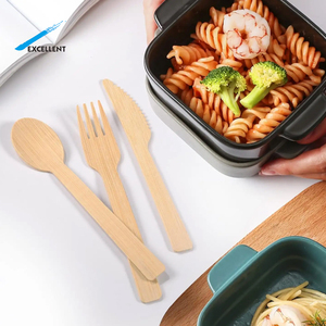 Fourchette cuillère couteau écologique résistant à la chaleur ensemble avec serviette en papier bambou boisé <span class=keywords><strong>couverts</strong></span> <span class=keywords><strong>jetables</strong></span> vente en gros - Product Image 6